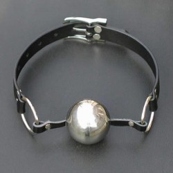 Skórzany knebel ze srebrną metalową kulką